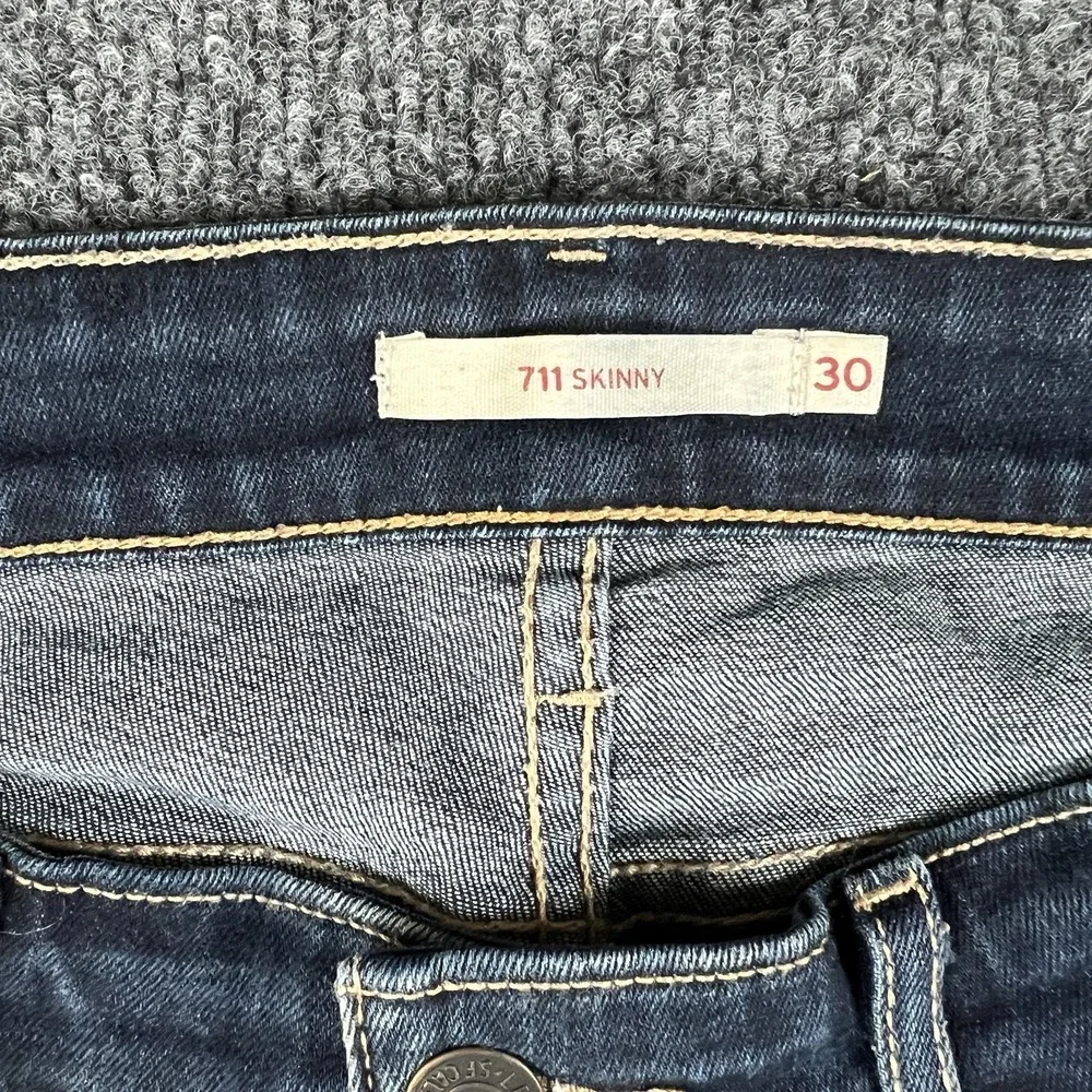 Levi's 711 Skinny Jeans‎ Women W30 L31 Dark Wash Stretch Blue Repaired Read